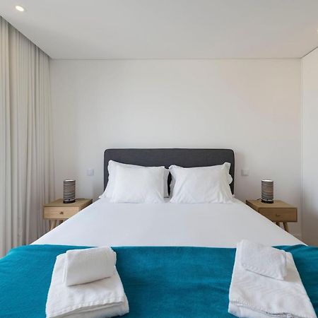 Lovelystay - Central Flat W/ Ac & Balcony ポルト エクステリア 写真
