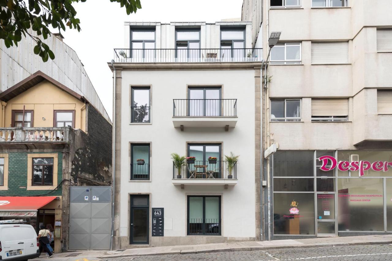 Lovelystay - Central Flat W/ Ac & Balcony ポルト エクステリア 写真